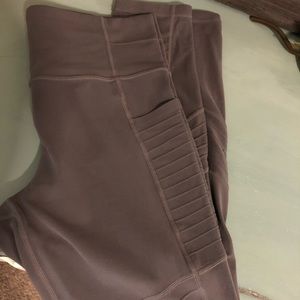 Athleta Moto 7/8 legging